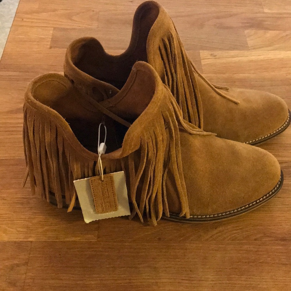 Zara fringe boot sz 36